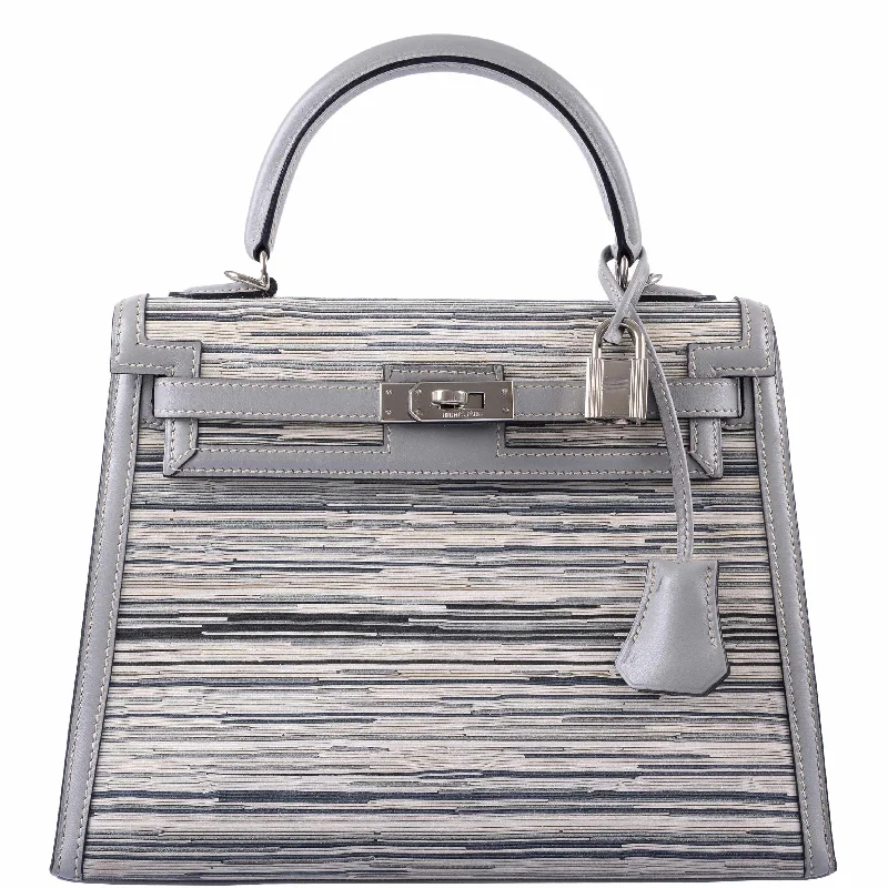 Hermès Kelly 25 Sellier Gris Perle Box & Vibrato Leather Palladium Hardware - 2001, E Square